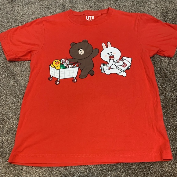 Uniqlo Tops - Uniqlo line friends tshirt sz S